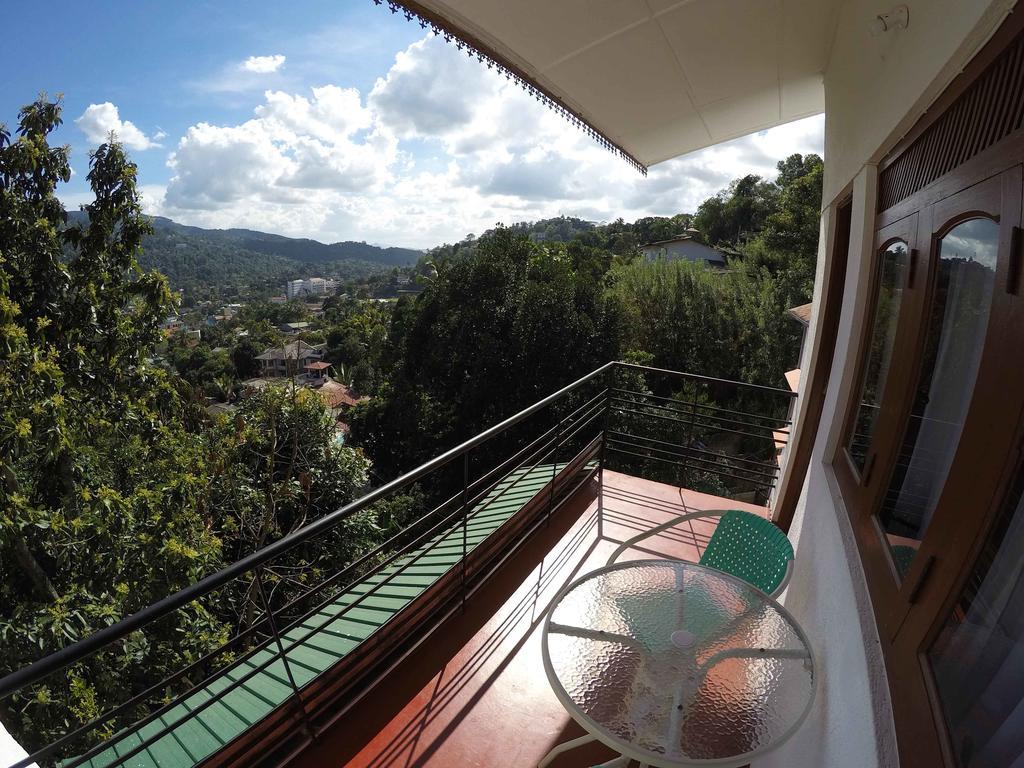Villa 107 Kandy Exteriör bild